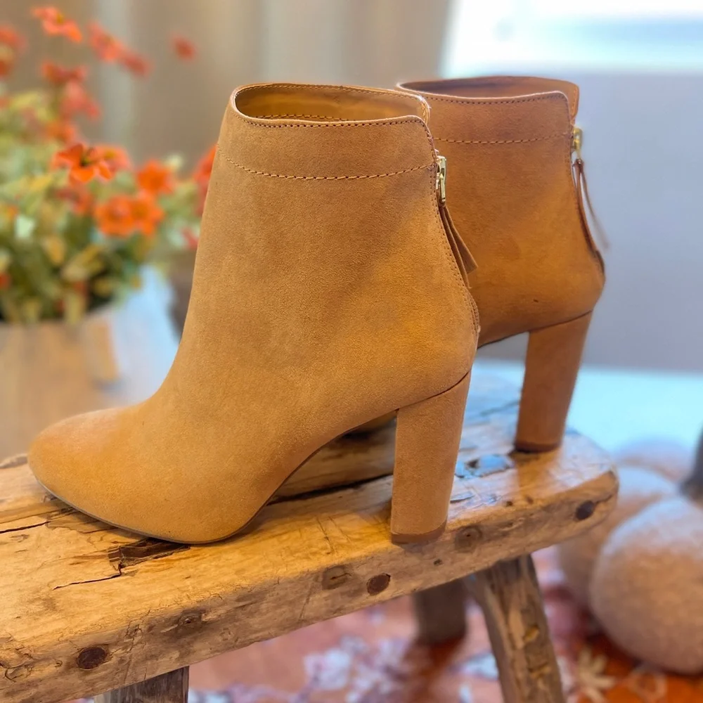 Woman’s faux suede ankle booties Camel - Picture 3 of 6